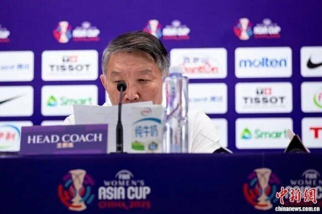 开云APP-沙尔克04队艰难之战告终，遗憾落败