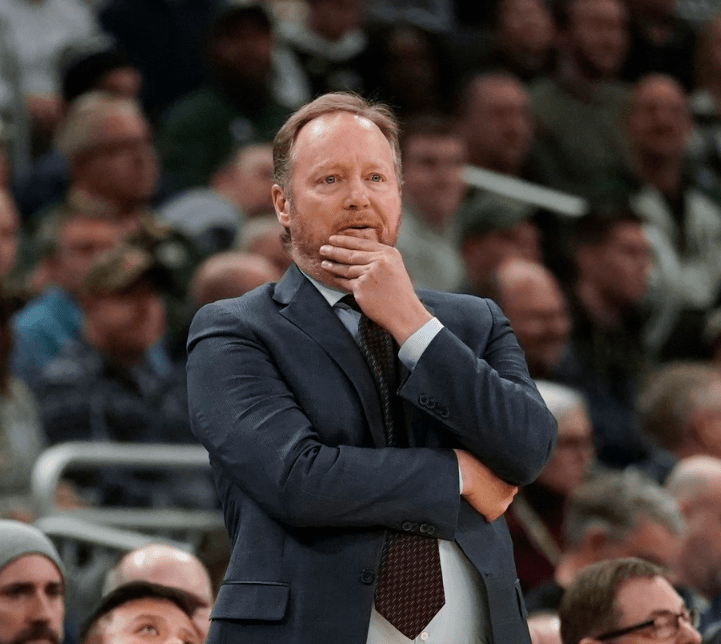 雄鹿出现进攻瓶颈，关键时刻缺乏冷静的简单介绍