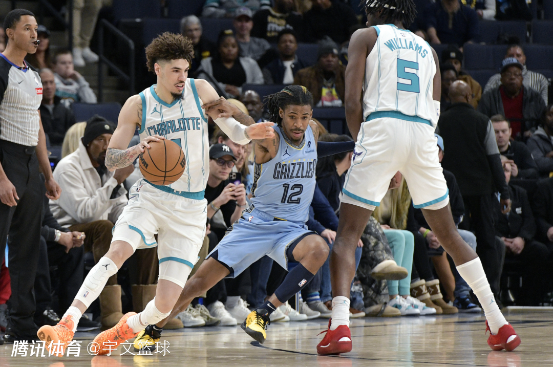 魔术鏖战掘金，萨姆·米切尔爆发神勇