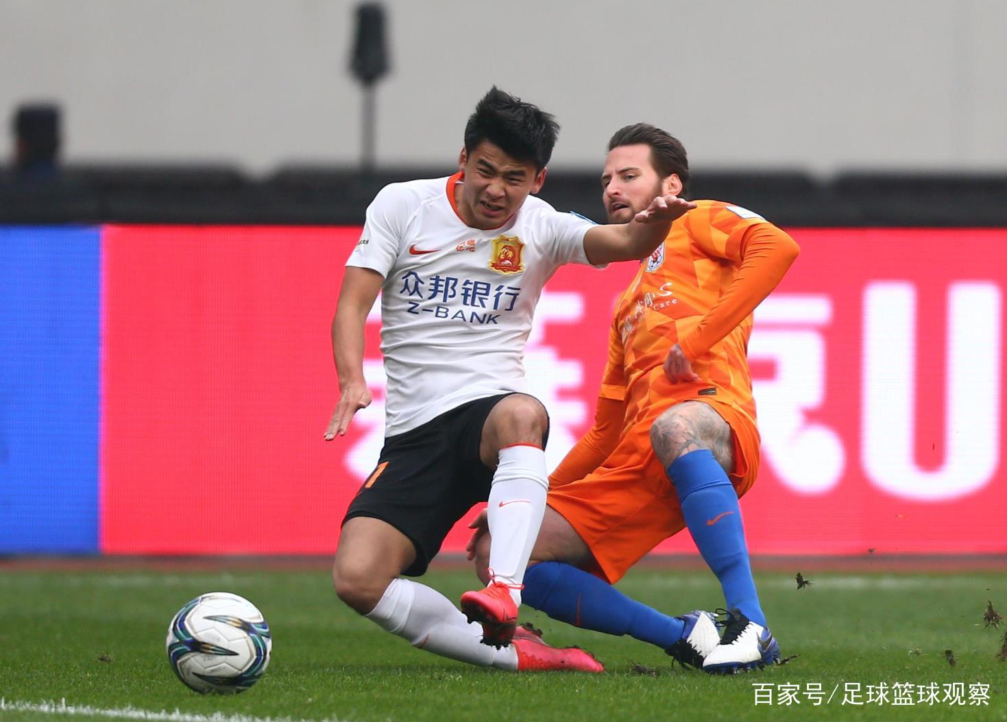 关于苏宁主场逼平鲁能，保持领先位置的信息