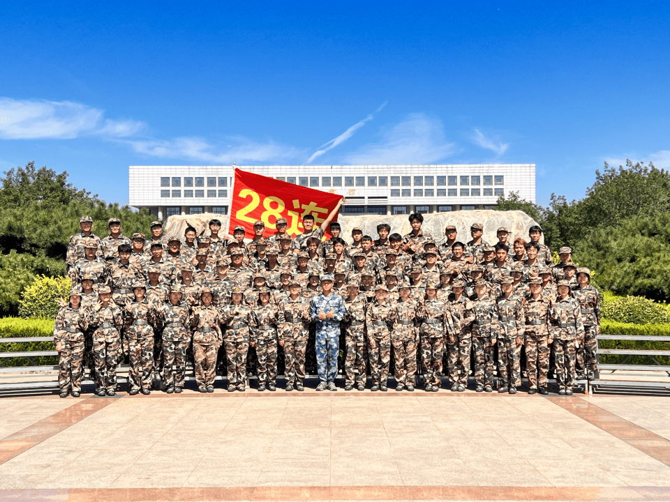 包含越南篮球联赛势如破竹，球员团结争胜的词条